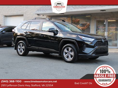 Used 2023 Toyota RAV4 XLE image 1