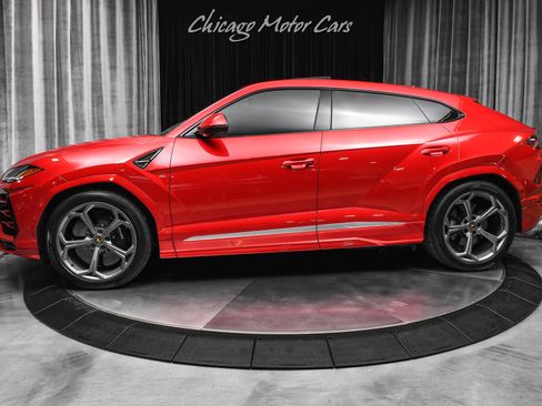 Used 2021 Lamborghini Urus AWD/4WD image 1