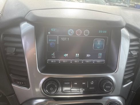 Used 2015 Chevrolet Suburban LT image 16