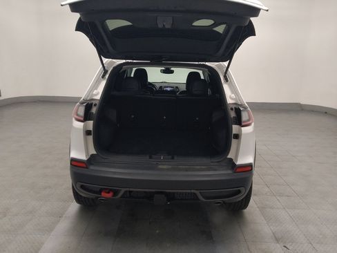 Used 2019 Jeep Cherokee Trailhawk image 29