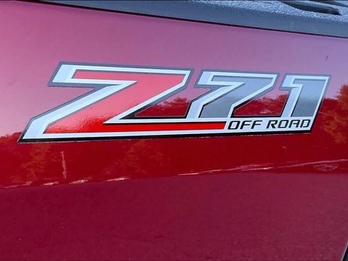 Used 2018 Chevrolet Colorado Z71 AWD/4WD image 10
