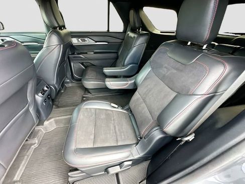 Used 2025 Ford Explorer ST AWD/4WD image 25