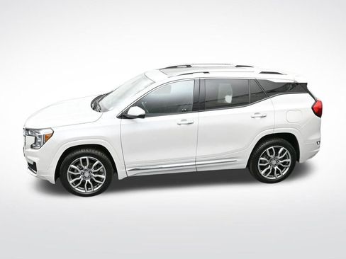 Used 2022 GMC Terrain Denali image 23