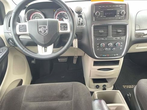 Used 2016 Dodge Grand Caravan SE w/ Quick Order Package 29E SE image 12