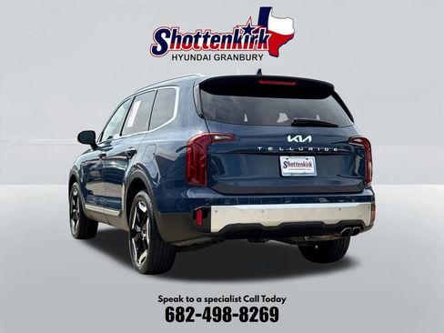 Used 2024 Kia Telluride S FWD image 8