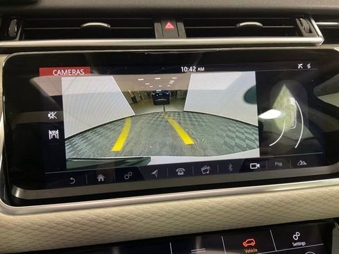 Used 2018 Land Rover Range Rover Velar S image 11