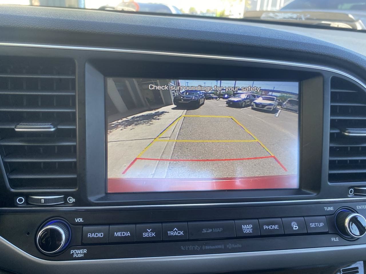 Used 2017 Hyundai Elantra Limited w/ Limited Tech Package 08 FWD image 20