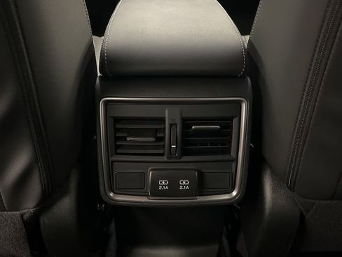 Certified 2024 Subaru Forester Limited image 35