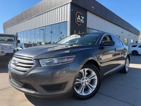 Used 2015 Ford Taurus SE image 1
