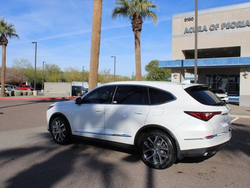 Used 2023 Acura MDX SH-AWD w/ Technology Package image 3