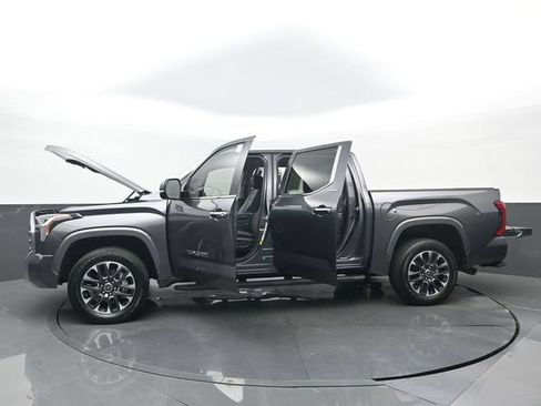 Used 2024 Toyota Tundra Limited AWD/4WD image 34