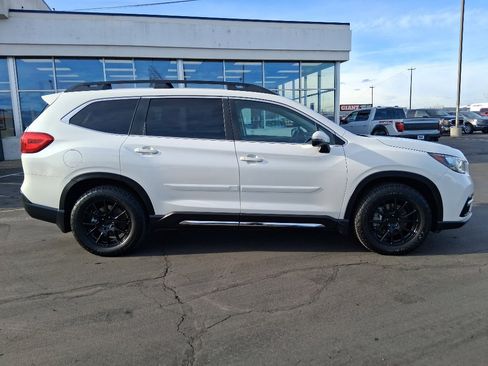 Used 2021 Subaru Ascent Limited w/ Technology Package image 2