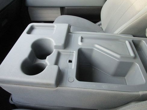 Used 2013 Ford F150 XLT w/ XLT Chrome Pkg image 40