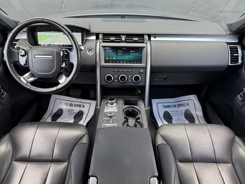 Used 2020 Land Rover Discovery Landmark image 15