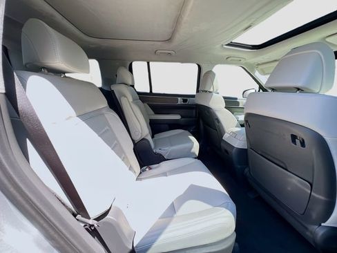 New 2025 Hyundai Santa Fe Calligraphy AWD/4WD image 28