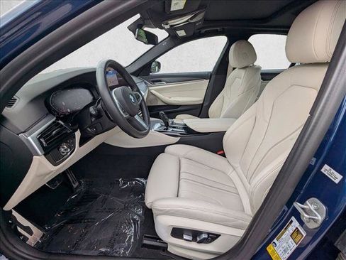 Used 2023 BMW 540i w/ M Sport Package image 17