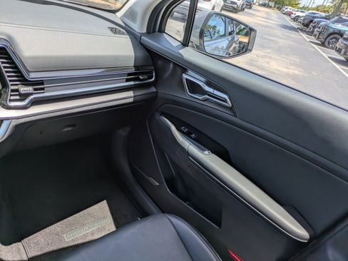 Certified 2025 Kia Sportage EX FWD image 14