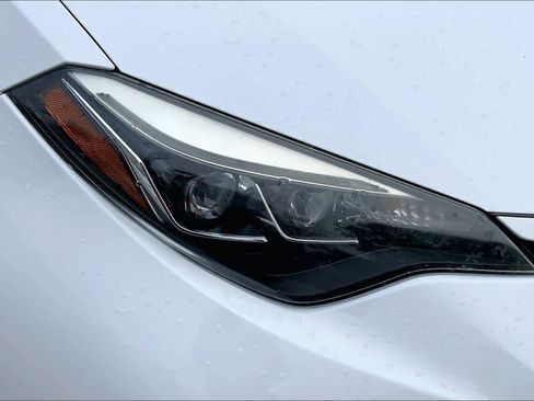 Used 2018 Toyota Corolla SE FWD image 28