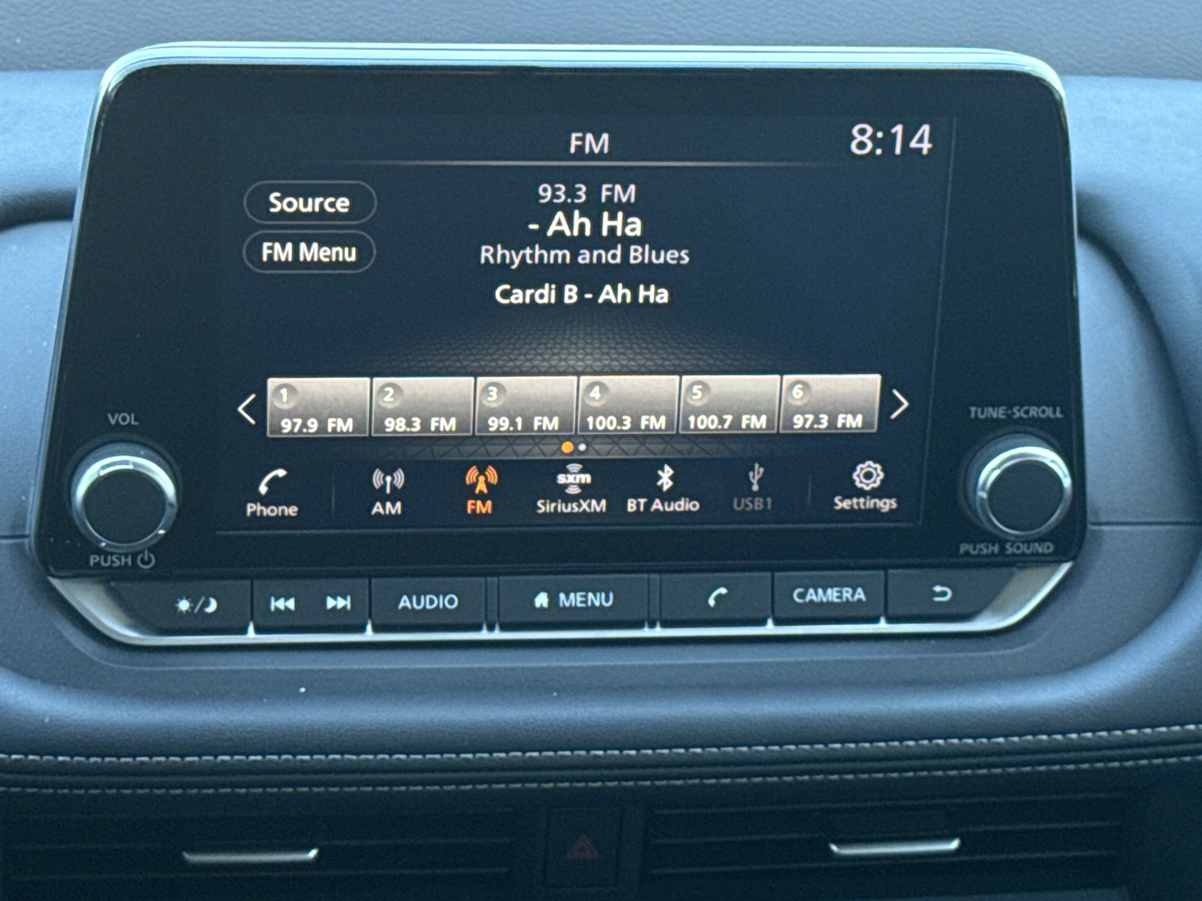 Used 2023 Nissan Rogue SV w/ SV Premium B Package FWD image 30