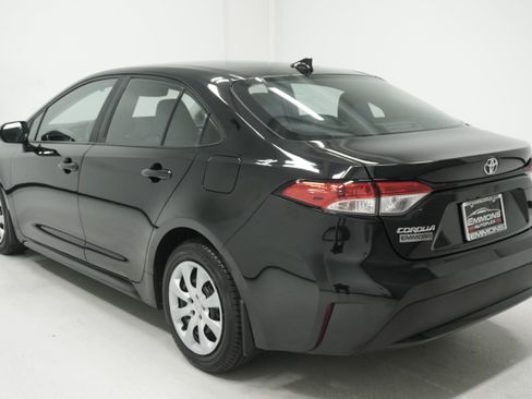 Used 2022 Toyota Corolla LE FWD image 6