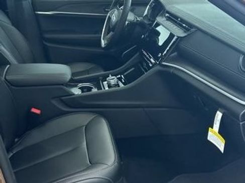 New 2026 Jeep Grand Cherokee L Limited AWD/4WD image 24