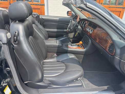Used 2003 Jaguar XK8 Convertible image 12