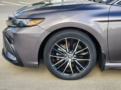 Used 2024 Toyota Camry SE FWD image 8