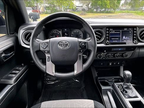 Used 2023 Toyota Tacoma TRD Off-Road AWD/4WD image 7