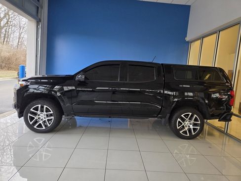 Used 2023 Chevrolet Colorado Z71 w/ Z71 Convenience Package 2 image 4