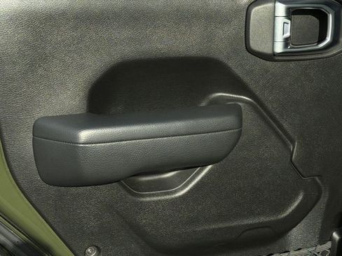 Used 2022 Jeep Wrangler Unlimited Sport image 20