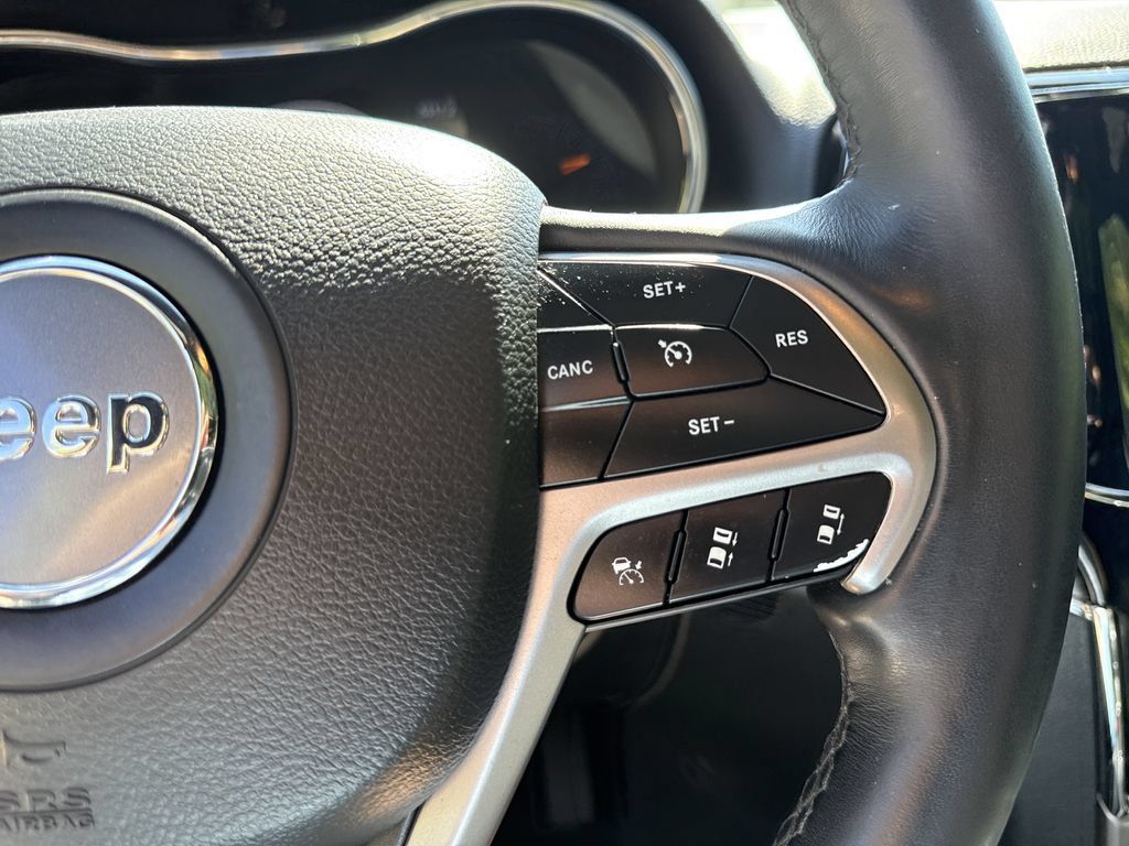 Used 2019 Jeep Grand Cherokee Limited w/ Luxury Group II AWD/4WD image 25