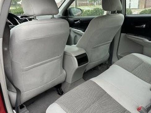 Used 2013 Toyota Camry LE image 21