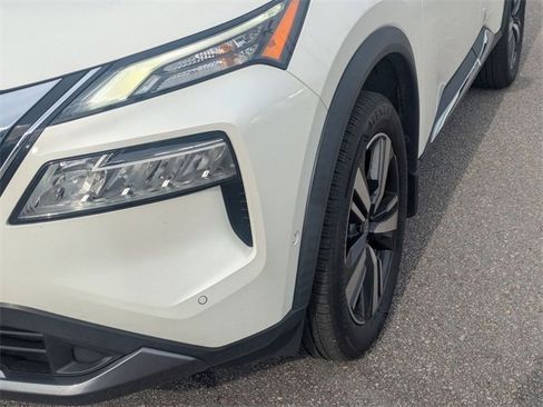 Used 2023 Nissan Rogue SL w/ SL Premium Package image 9