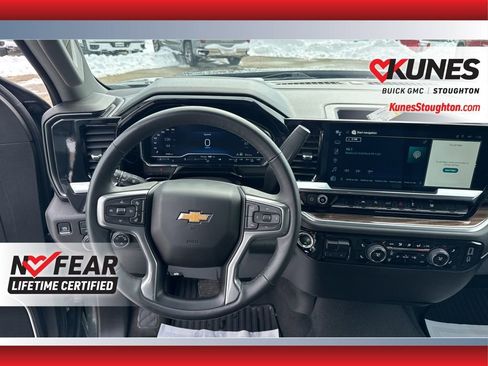Used 2025 Chevrolet Silverado 1500 LT image 36