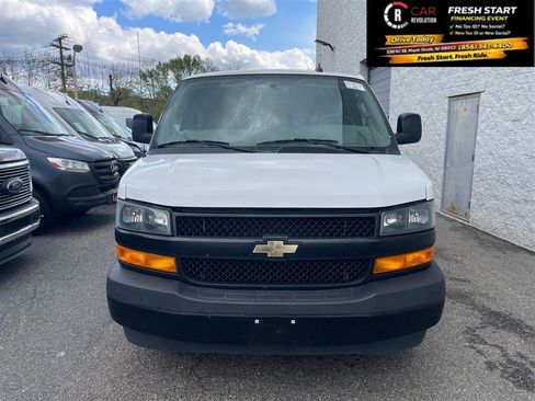 Used 2023 Chevrolet Express 3500 w/ Driver Convenience Package image 2