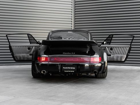 Used 1992 Porsche 911 Turbo RWD image 36