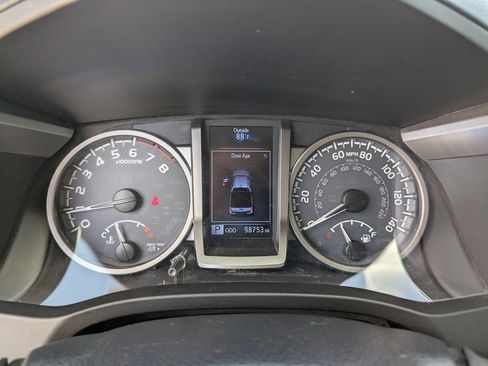 Used 2019 Toyota Tacoma SR5 image 27