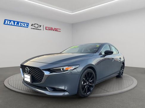 Used 2023 MAZDA MAZDA3 s image 2