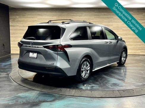 Used 2024 Toyota Sienna XLE w/ XLE Plus Package AWD/4WD image 17