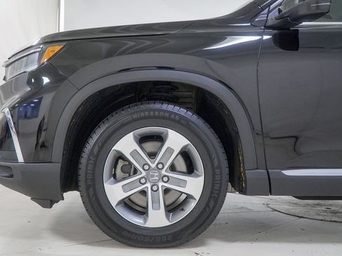 Used 2025 Honda Pilot EX-L image 18