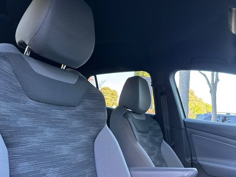 Used 2022 Volkswagen ID.4 Pro image 19