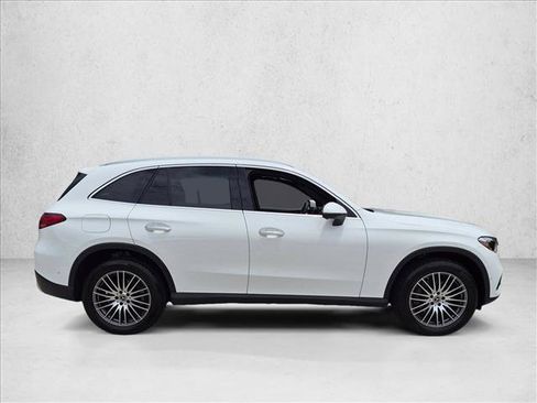 Used 2026 Mercedes-Benz GLC 300 4MATIC image 4