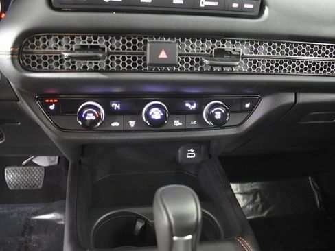 Used 2025 Honda HR-V Sport image 21