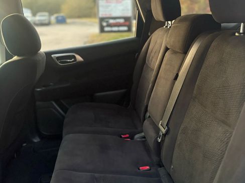 Used 2013 Nissan Pathfinder SV image 11