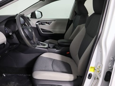 Used 2019 Toyota RAV4 XLE w/ Convenience Package AWD/4WD image 14