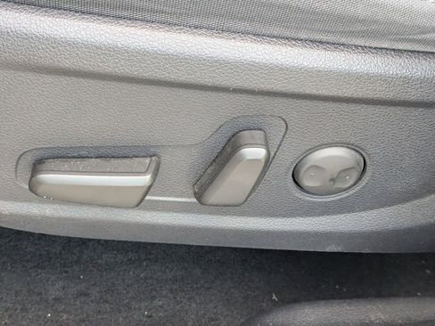 Used 2020 Hyundai Santa Fe SEL w/ Convenience Package image 22