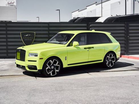 Used 2024 Rolls-Royce Cullinan AWD/4WD image 6