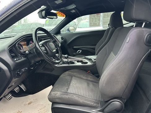 Used 2015 Dodge Challenger R/T w/ Quick Order Package 22B R/T image 12