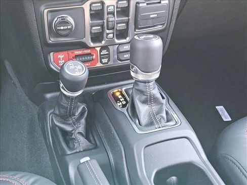 New 2026 Jeep Wrangler Unlimited Rubicon AWD/4WD image 13