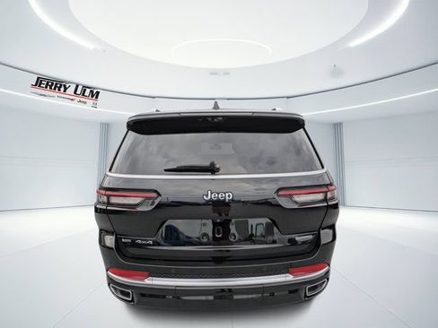 Used 2022 Jeep Grand Cherokee L Summit w/ Advanced Protech Group IV AWD/4WD image 4